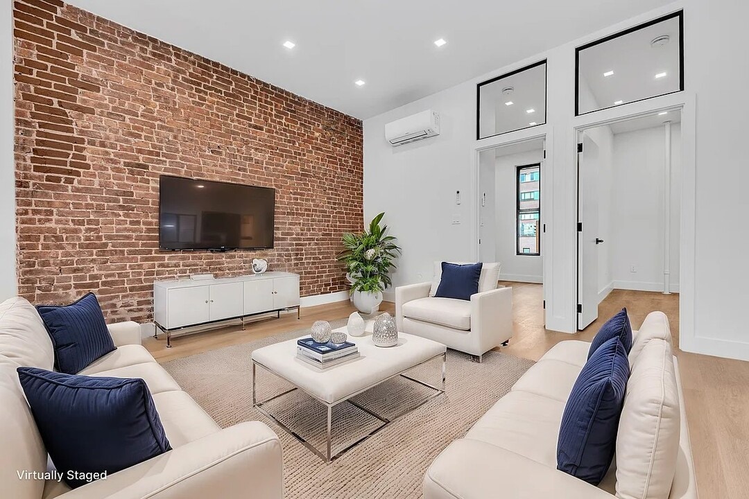425 W 57th St in New York, NY - Building Photo