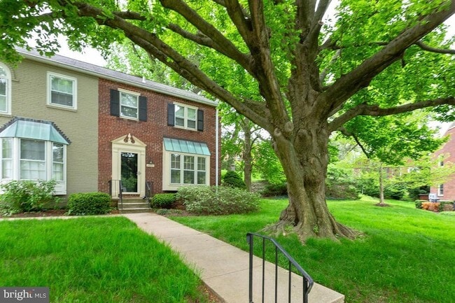 4856 Bradley Blvd in Chevy Chase, MD - Building Photo - Building Photo
