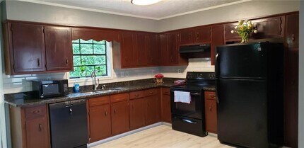 73 Huff Dr in Lawrenceville, GA - Building Photo - Building Photo