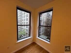 WEST 73 STREET in New York, NY - Foto de edificio - Building Photo