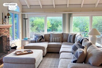 86 Jacqueline Dr in Amagansett, NY - Building Photo - Building Photo