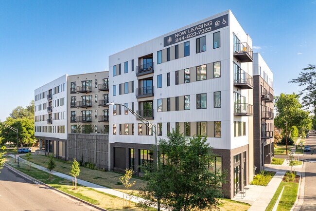 Frameline Apartments in Denver, CO - Building Photo - Building Photo