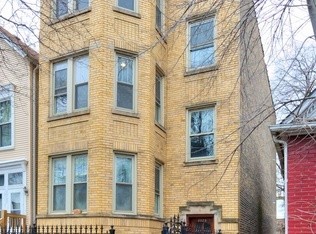 2329 W Barry Ave in Chicago, IL - Building Photo