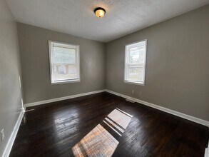 2409 S Grant St in Muncie, IN - Building Photo - Building Photo