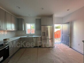 6174 Dorothy Dr in San Diego, CA - Building Photo - Building Photo