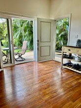 265 Kenolio Rd in Kihei, HI - Building Photo - Building Photo
