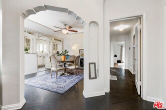 1711 S Crescent Heights Blvd in Los Angeles, CA - Building Photo - Building Photo