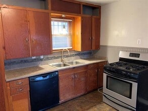 107 S Cherry St in Merkel, TX - Building Photo - Building Photo