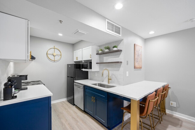 505 Pharr Rd NE in Atlanta, GA - Building Photo - Building Photo