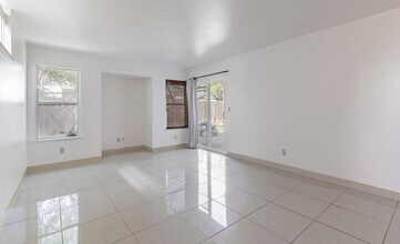 2683 Mitchell Ave in Clovis, CA - Foto de edificio - Building Photo