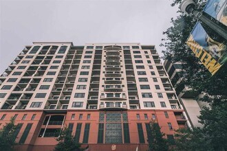 121 N Monroe St in Tallahassee, FL - Building Photo - Building Photo