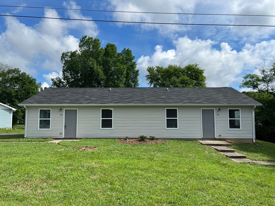190 Cedar Grove Rd in Shelbyville, TN - Building Photo