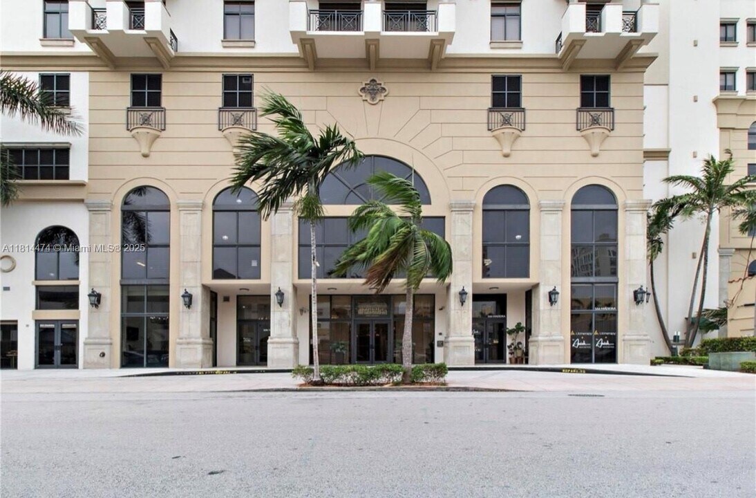 1805 Ponce de Leon in Coral Gables, FL - Building Photo