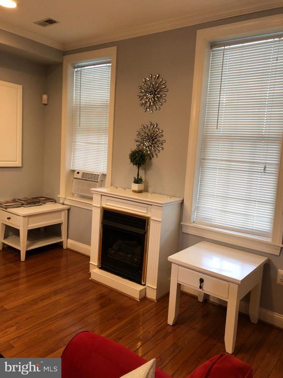 property at 734 Quincy St NW