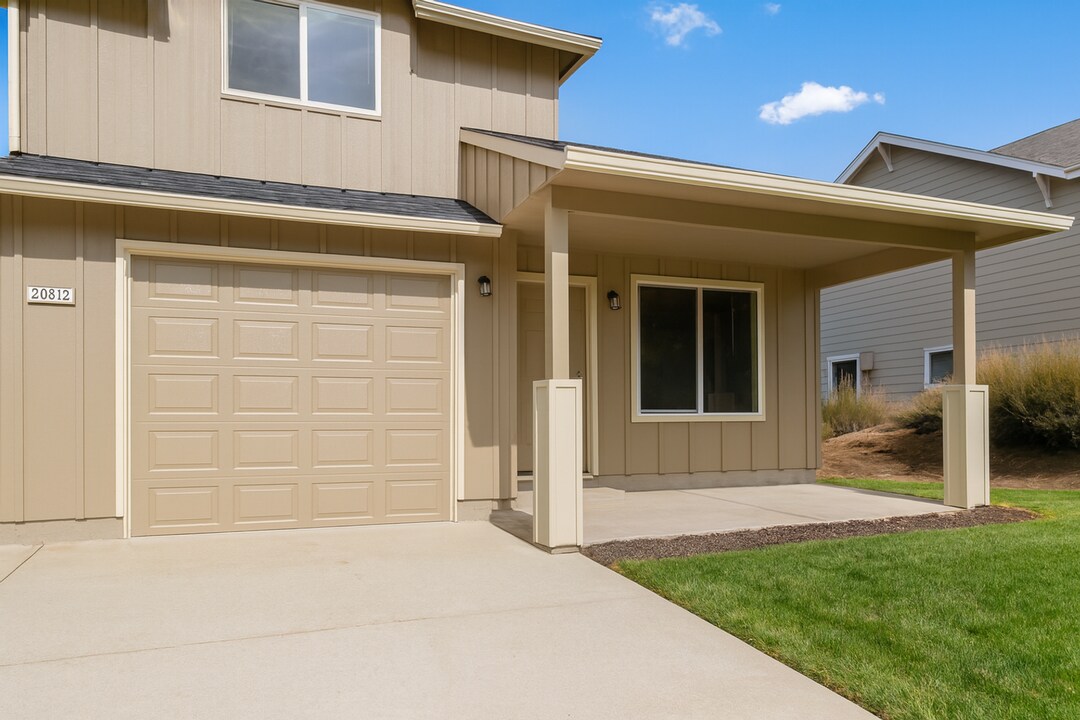 20812 Comet Ln in Bend, OR - Building Photo