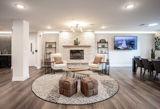 Evergreen Apartments in Monroeville, PA - Building Photo - Lobby