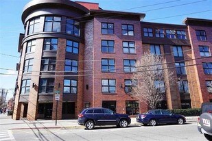 70 Adams St in Hoboken, NJ - Building Photo