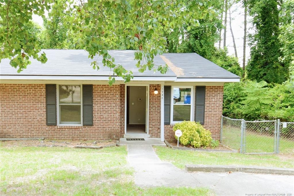 1946 Glenwick Dr in Fayetteville, NC - Building Photo