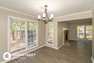 10972 Clearwater Dr, Unit B8 in Hampton, GA - Building Photo - Building Photo