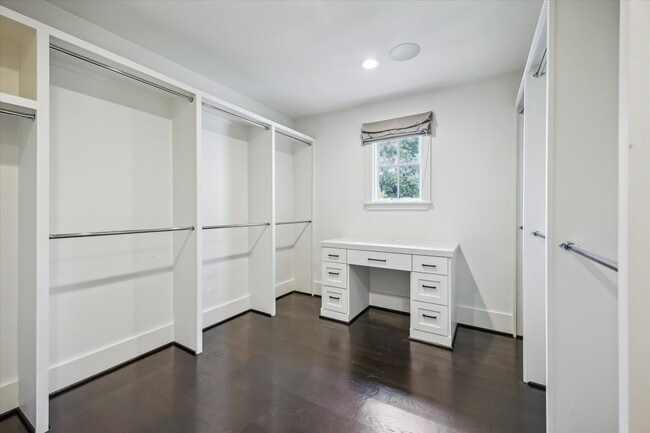 property at 3214 Westheimer Rd