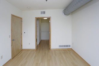 3021 Holmes Ave S in Minneapolis, MN - Foto de edificio - Interior Photo