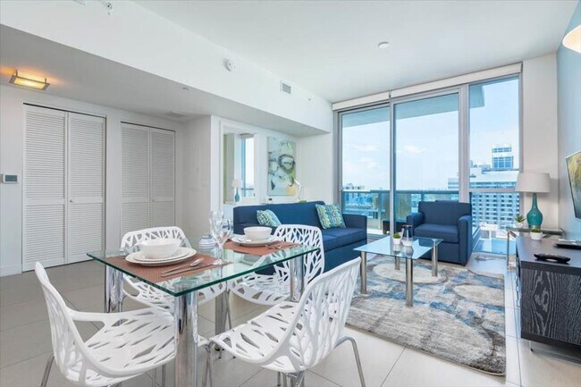 6551 Collins Ave in Miami Beach, FL - Building Photo - Building Photo
