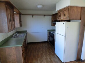 10 NE D St in Grants Pass, OR - Building Photo - Building Photo