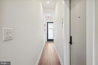 2513 N Howard St, Unit 103 in Philadelphia, PA - Foto de edificio - Building Photo