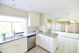 2138 Via Teca in San Clemente, CA - Building Photo - Building Photo