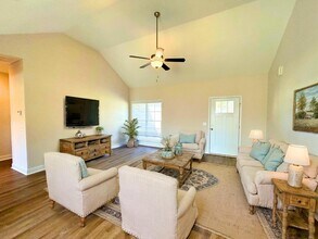 103 Old Auburn Ln in Brooklet, GA - Building Photo - Building Photo