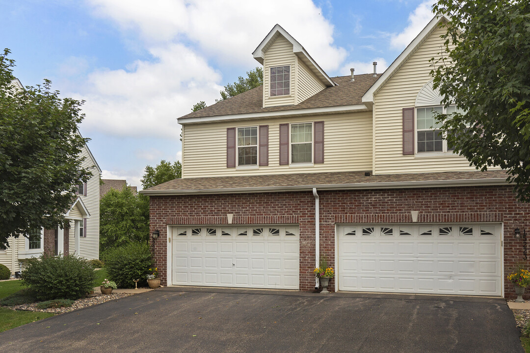 15225 Florist Cir in Apple Valley, MN - Building Photo