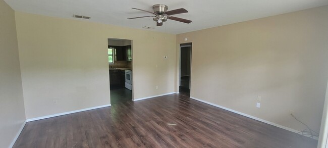 370 Broadwater Ln-Unit -370 Broadwater Lane in Batesville, AR - Foto de edificio - Building Photo
