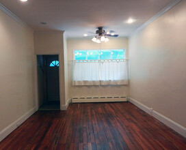 1316 S 8th St in Philadelphia, PA - Building Photo - Building Photo