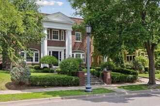 1785 Dupont Ave S in Minneapolis, MN - Foto de edificio - Building Photo