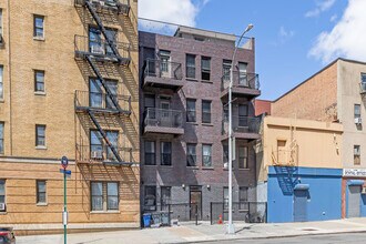 2494 Amsterdam Ave in New York, NY - Building Photo - Building Photo