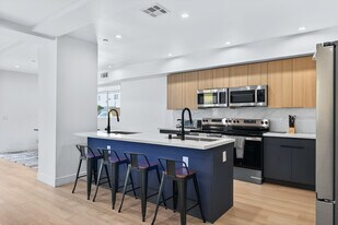 1359 W 35th Pl in Los Angeles, CA - Building Photo