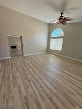 5734 Indian Ridge Dr in North Las Vegas, NV - Foto de edificio - Building Photo