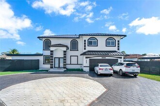 13236 SW 201st Terrace in Miami, FL - Building Photo - Building Photo