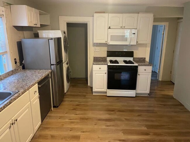 95 Boylston St, Unit 2
