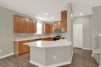 4590 Legend Trail in New Braunfels, TX - Building Photo - Building Photo