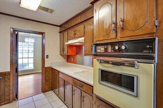 155 Cypress Dr in Madison, MS - Foto de edificio - Building Photo