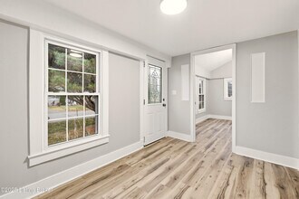 7173 Beechland Ave in Louisville, KY - Building Photo - Building Photo