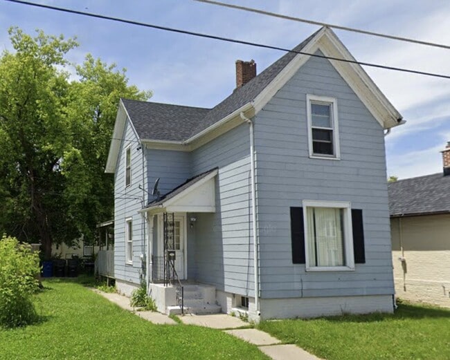 property at 1028 Davis Pl