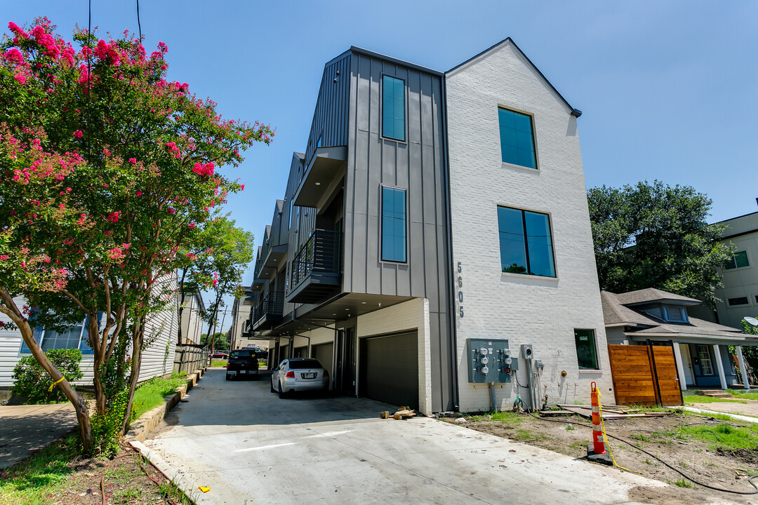 5515 Bryan Pkwy in Dallas, TX - Building Photo