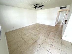 586 Normandy Ln, Unit 586 in Delray Beach, FL - Building Photo - Building Photo