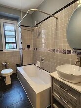 504 Grand St in New York, NY - Foto de edificio - Building Photo