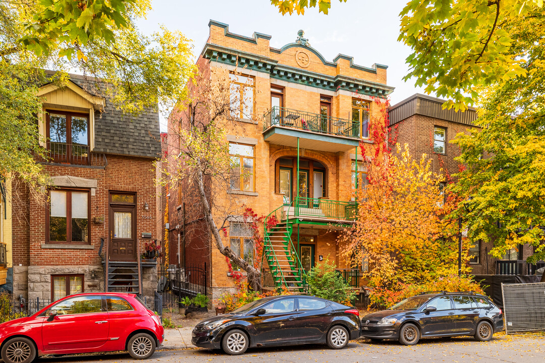 3553-3561 De Bullion Rue in Montréal, QC - Building Photo