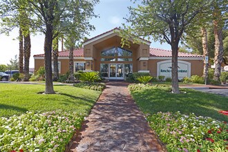 Rancho De Montana in Las Vegas, NV - Foto de edificio - Building Photo