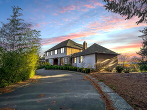 20360 NW Phillips Rd in Hillsboro, OR - Building Photo - Building Photo