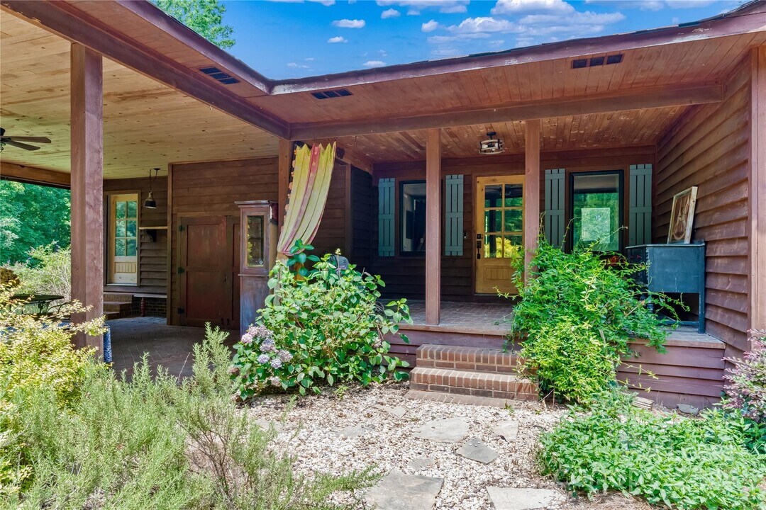 724 Teeter Rd in Mooresville, NC - Building Photo